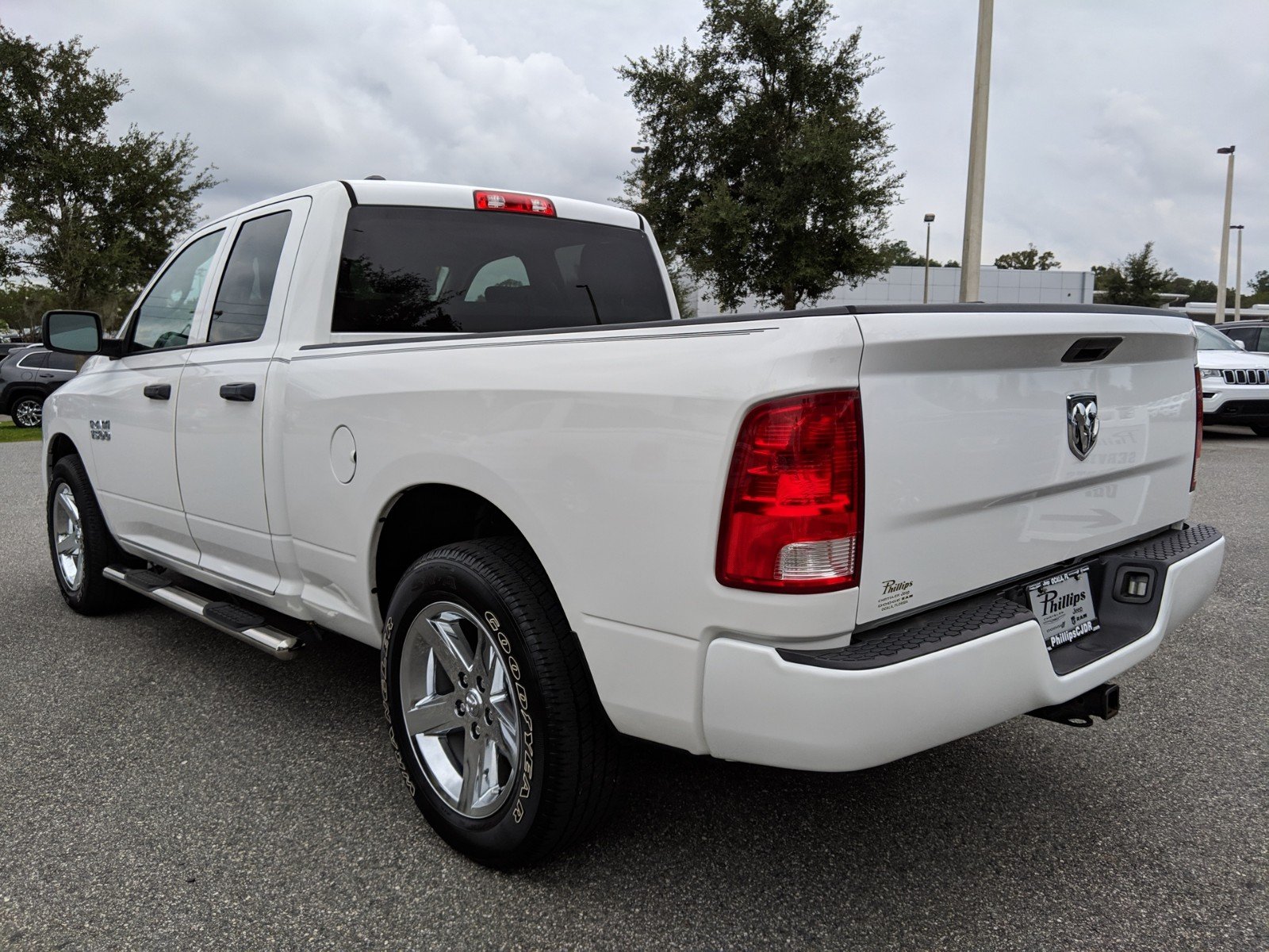 Pre Owned 2016 Ram 1500 Express Rwd 4d Extended Cab