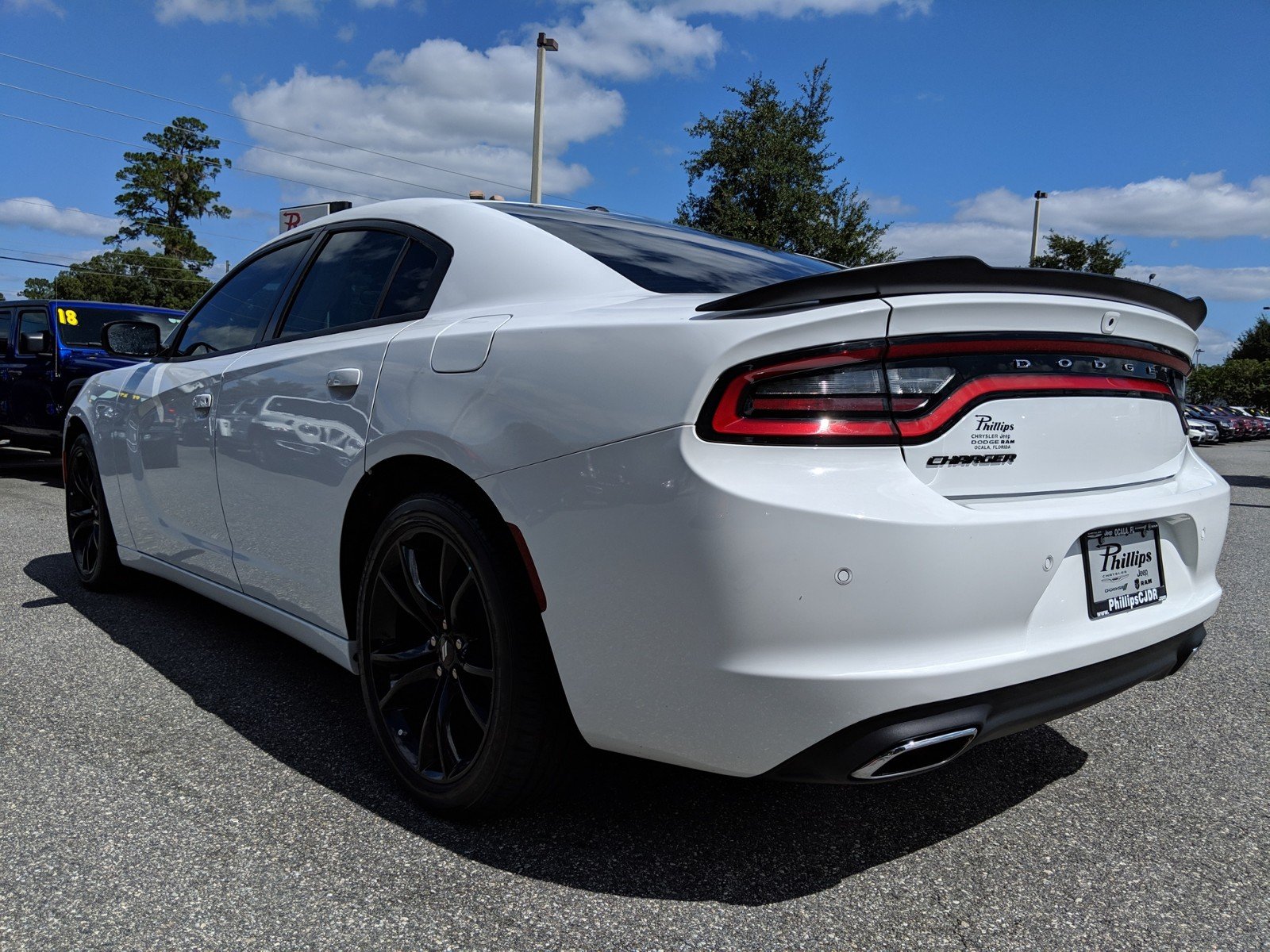 Certified Pre-Owned 2018 Dodge Charger SXT 4D Sedan